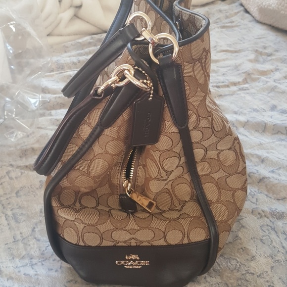 Purse - Picture 2 of 3